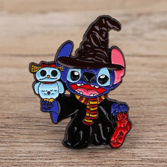 Set of 2 Stitch Enamel Pins Disney Lilo & Stitch Fan Collectible Backpack Badges - Picture 3 of 16
